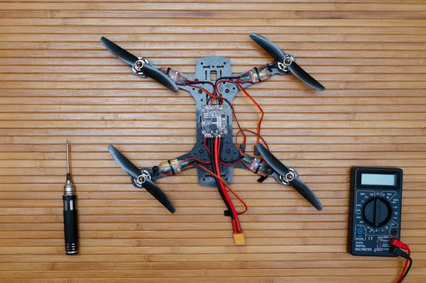 Drohnen-Teile bauen — Stockfoto