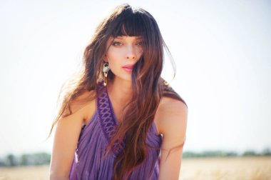 Güzellik kız açık havada doğanın keyfini