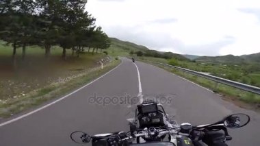 iki motosiklet motosiklet seyahat etmek