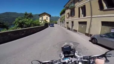 adam bir motosiklet İtalya seyahatlerinizde