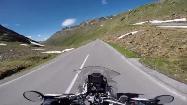 insanlar motosiklet İtalya boyunca seyahat