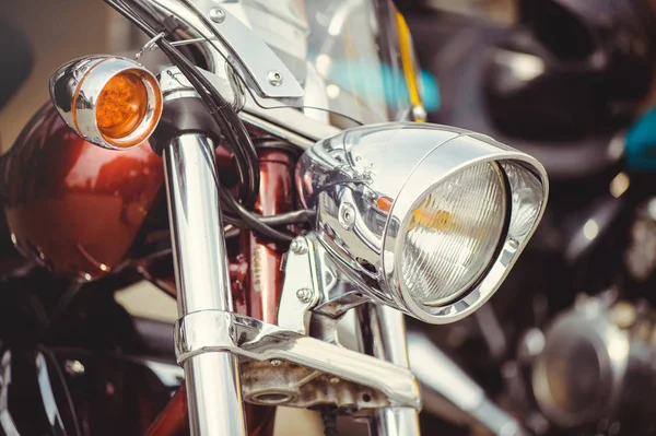Cromo clásico faro de la motocicleta —  Fotos de Stock