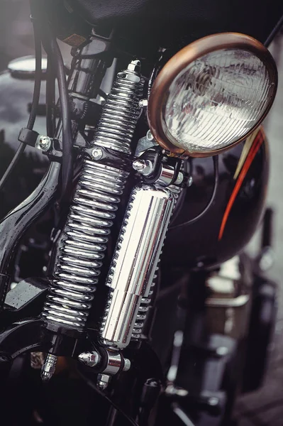 Chrome klassieke motorfiets koplamp — Stockfoto