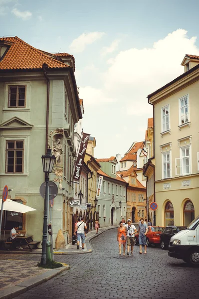 Ulica turystyczna Praga — Zdjęcie stockowe