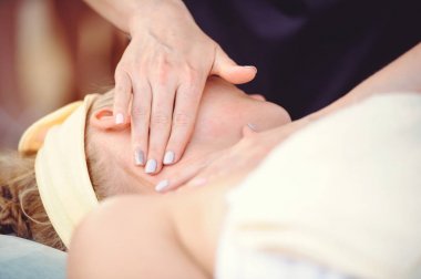 Rinoplasti yüz Masaj