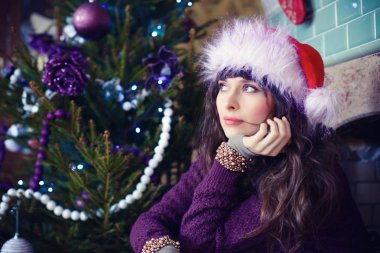 Güzellik sihir kadın kutlama Noel, bir karnaval şapkası.