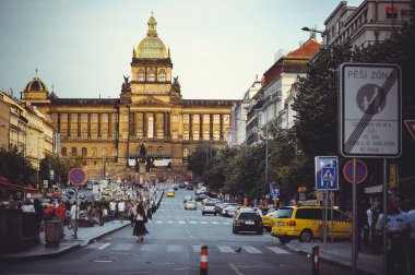 Tarihi mimarisi, eski Belediye Binası, turist meydanın yürümek.