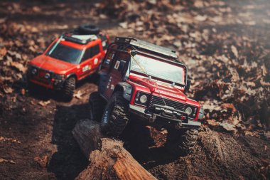 Kiev, Ukrayna - Nisan, 2018: radyo kontrollü model off-road bir araba kapısı yol yol durumunu, Hobiler ve eğlence kupa