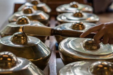 Gamelan, geleneksel vurmalı müzik aletler 