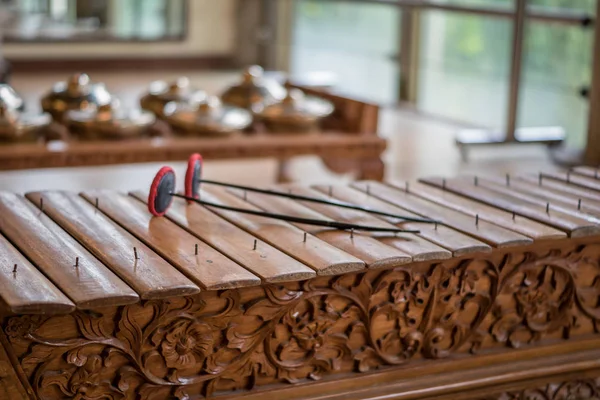 Saron, gamelan müzik enstrümanı, Bali ve Jawa geleneksel müzik. — Stok fotoğraf