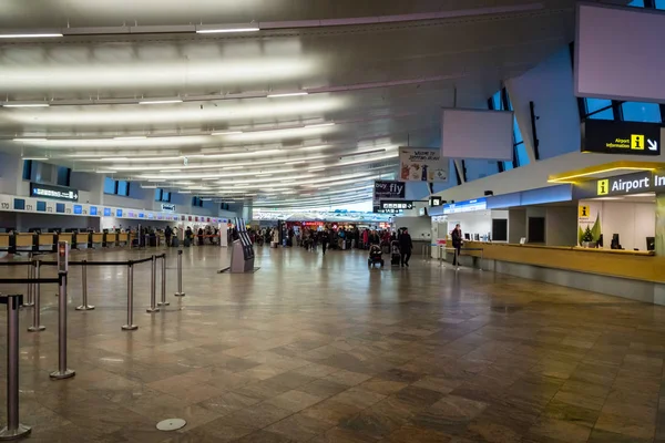 Viena Austria Diciembre 2017 Zona Mostrador Facturación Terminal Del Aeropuerto —  Fotos de Stock