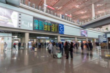 Havalimanı gidiş yolcular ile - bulanık soyut fotoğraf terminal