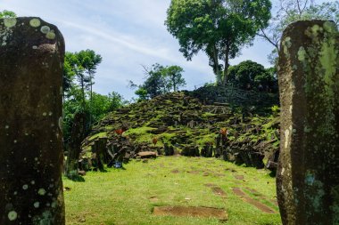 Gunung Padang megalitik Site Cianjur, West Java, Endonezya. Gunung Padang tüm Güneydoğu Asya'nın en büyük megalitik sitedir.