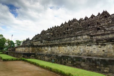 Borobudur Tapınağı, Yogyakarta, Java, Endonezya'nın görünümü.