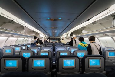 Beijing, Çin - Ekim 2017: Yolcu hava Çin Airbus uçak lannding sonra içinde. Air China Çin'in bayrak taşıyıcı ve Pekin Havaalanı'ndan kendi hub.