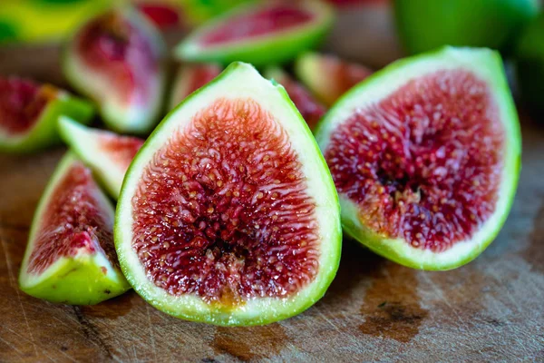 Fig Higos Frescos Frutas Higo Rodajas Primer Plano Mostrando Textura — Foto de Stock