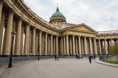 Saint Petersburg, Rusya - Mayıs 2019: Kazan Katedrali (Kazan Katedrali). Saint Petersburg, Rusya 'da bir Rus Ortodoks Kilisesi.