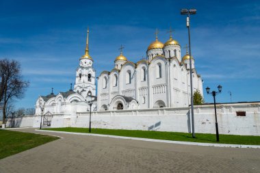 Vladimir, Rusya - Mayıs 2019: Vladimir 'deki Varsayım Katedrali, UNESCO' nun bir mirası ve turistler için popüler bir duraktır..