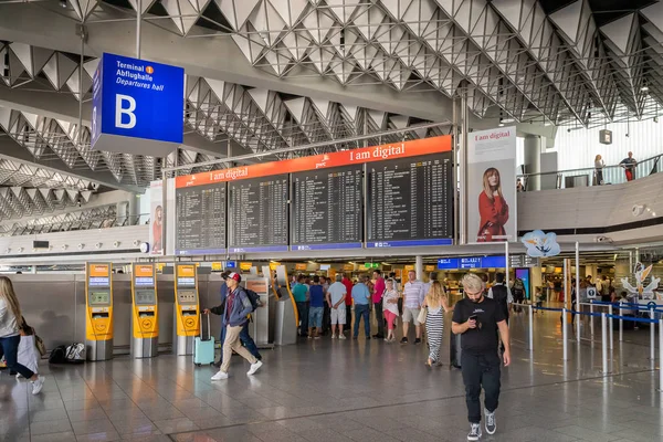 Франкфурт Германия Июль 2019 Года Архитектура Франкфуртского Аэропорта Терминале Информацией — стоковое фото