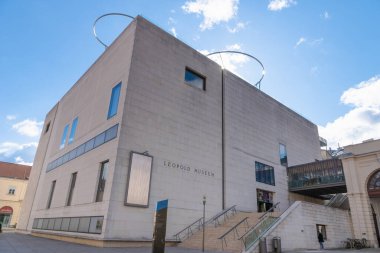 Viyana, Avusturya - Mart 2020: Avusturya 'nın Viyana kentindeki Müze Müzesi, modern Avusturya sanatının en büyük koleksiyonlarından birine ev sahipliği yapmaktadır.