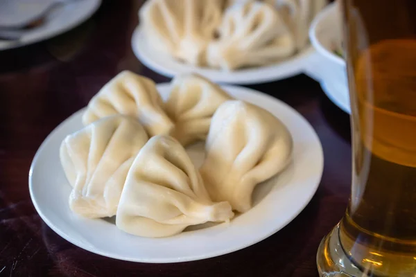 Khinkali Mit Bier Restaurant Georigan Traditionelle Knödelküche Aus Georgien Selektives — Stockfoto