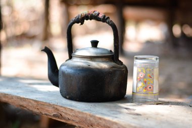 Vintage retro eski siyah pot 