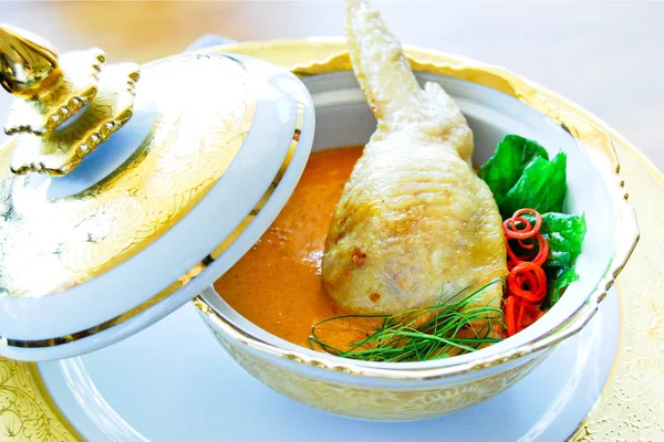 Chichen kanat thaifood tarzı closeup tasarım köri 
