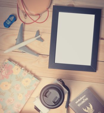 Yaz tatil seyahat malzeme ile boş boş fotoğraf çerçevesi