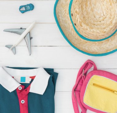 Çocuk yaz tatil plaj seyahat in Üstten Görünüm