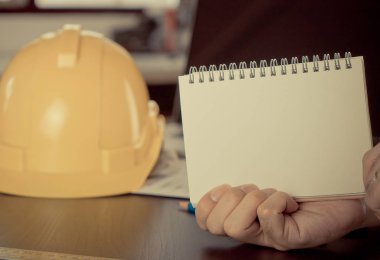 İnşaat Sanayi için kopya alanı boş Not Defteri ile