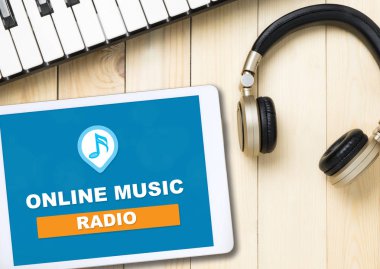 Tablo ekranında Online müzik radion düğmesini