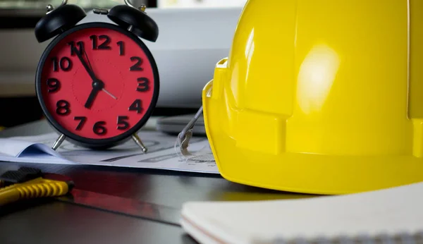 Clock counting for deadline in construction office