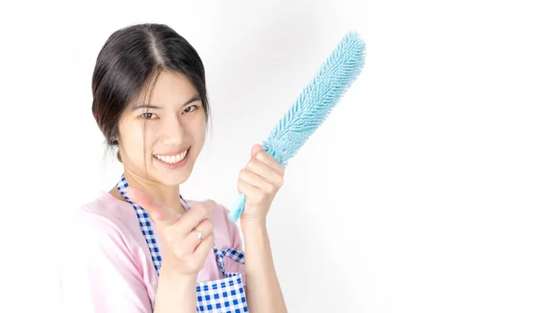 Ασιατικό σπίτι καμαριέρας καθαρότερα είναι έτοιμος για δουλειά επισημαίνοντας σας — Φωτογραφία Αρχείου