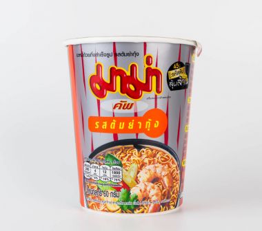 Beyaz izole Kupası Tay Tomyum anlık erişte.