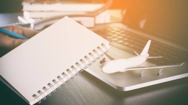 Boş defter iş seyahat kontrol listesi için 