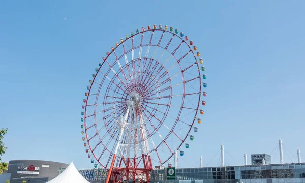 Het reuzenrad van de reus in Odaiba eiland Tokyo. — Stockfoto