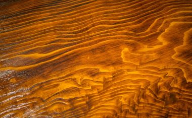 Koyu kahverengi parlak ahşap yüzey doku ve arka plan