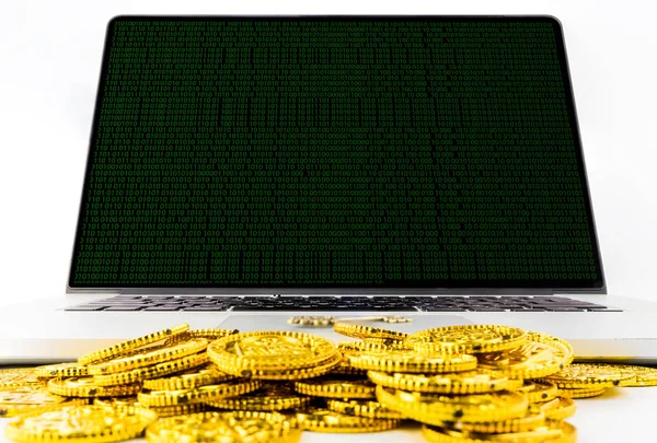 Computerscherm met matrix en gouden geld bedrijfsconcept. — Stockfoto