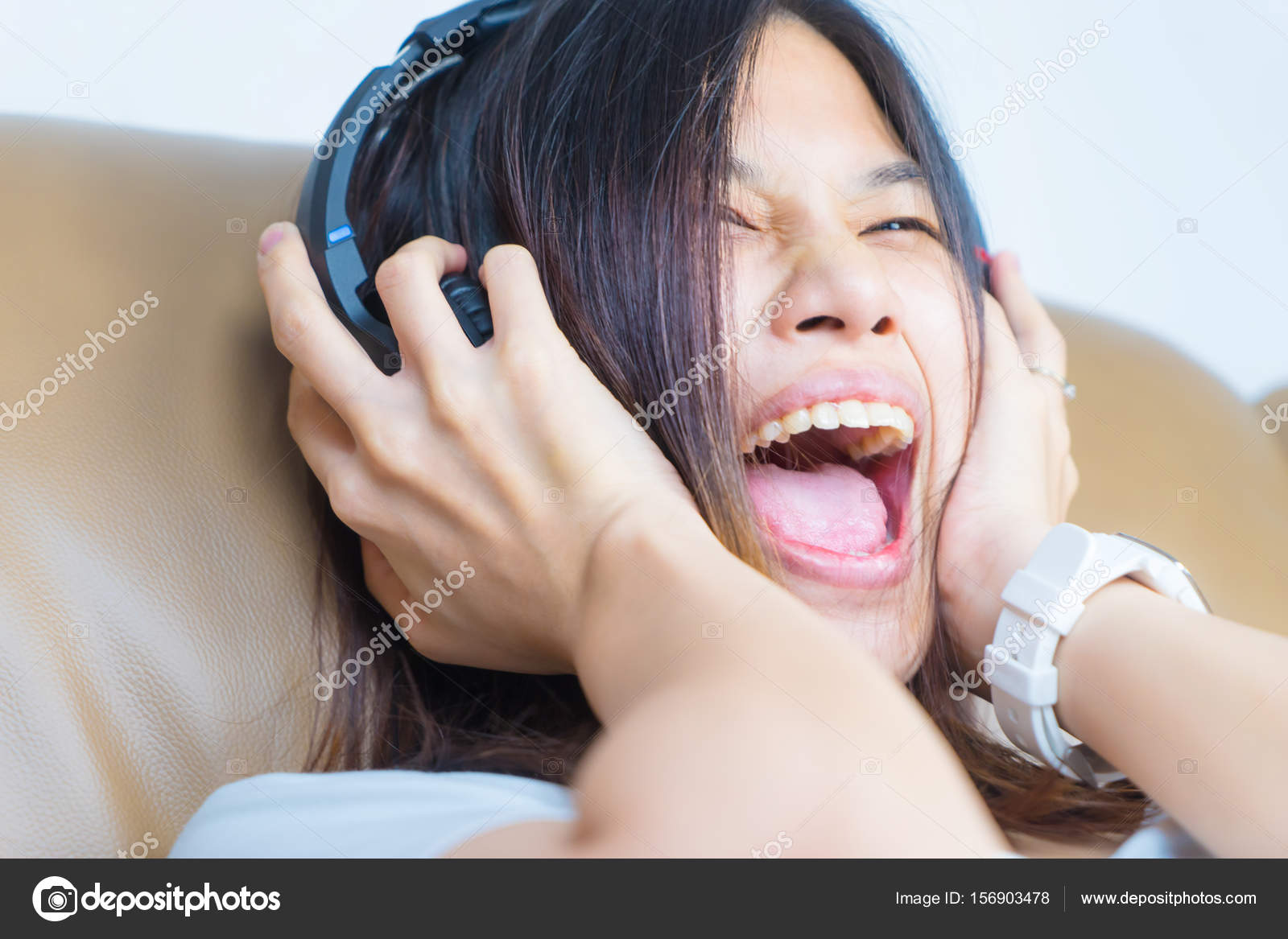 How to excite a girl How to excite a girl