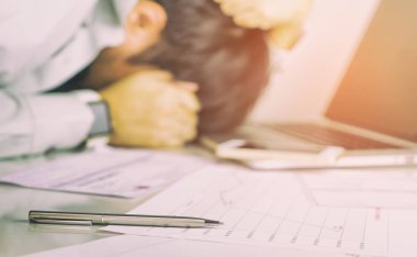 Ofis Masası ofis çalışanı stresli