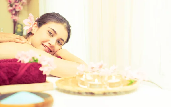 Women is relaxing in Spa bed with bright copy space — Stock Photo, Image