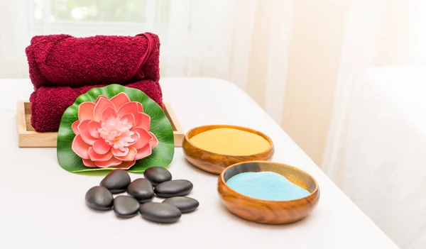 Thai spa Scrubbing product on massage bed — Stock Photo, Image