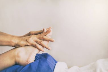 Tay Masaj kursu kopya alanı ile bulunduğu masaj ayak