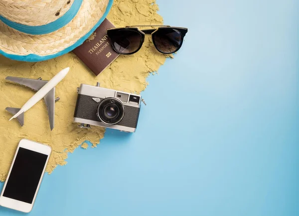 Verano playa viaje objeto y moda para verano viaje concepto — Foto de Stock