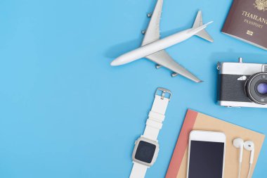 Mavi kopya alanı seyahat konsepti için Blogger nesne seyahat