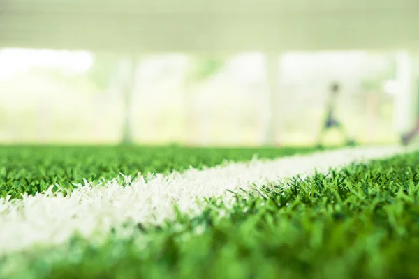 Fútbol Hierba Cerrado Tiro Con Resumen Azul Fondo — Foto de Stock