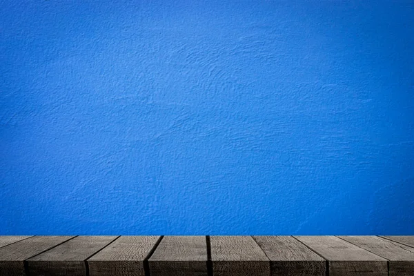 Empty Wooden Shelves Blue Cement Wall Product Display — Stock Photo, Image