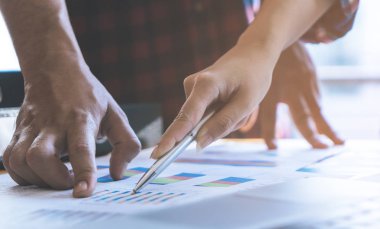 Bir rapor yazma iş toplantı planlamak