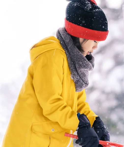 Little Girl Snow Clothing Playing Snow Skii Resort — Stock Photo, Image