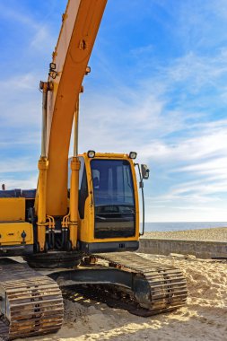 Ekskavatör kabin ve Dişliler